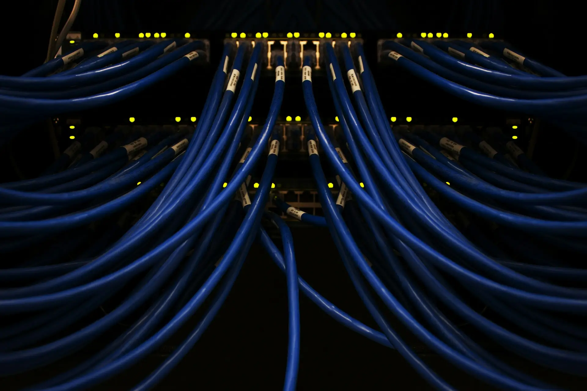How Humidity Control Prevents ESD in Server Rooms